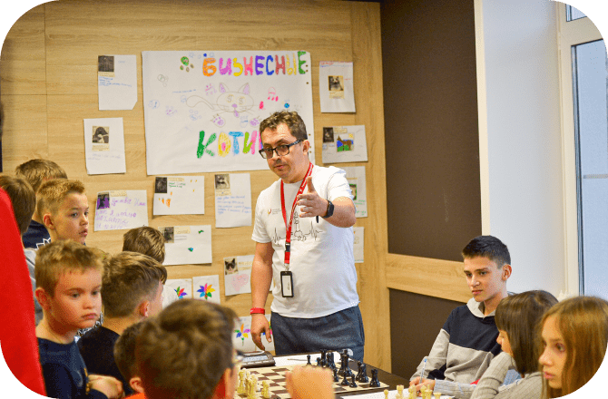 Занятие по шахматам мобильное устройство.